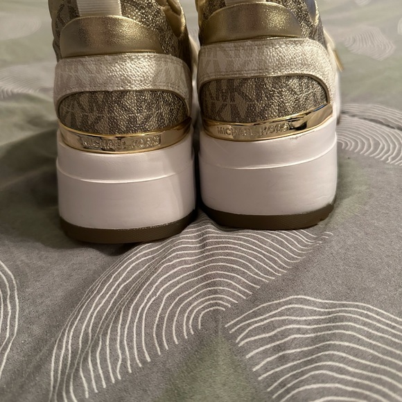 Michael Kors sneakers - Picture 6 of 8